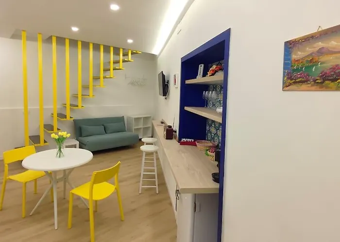 Ricomincio Da 3 - La Tua Casa Nel Cuore Di Napoli